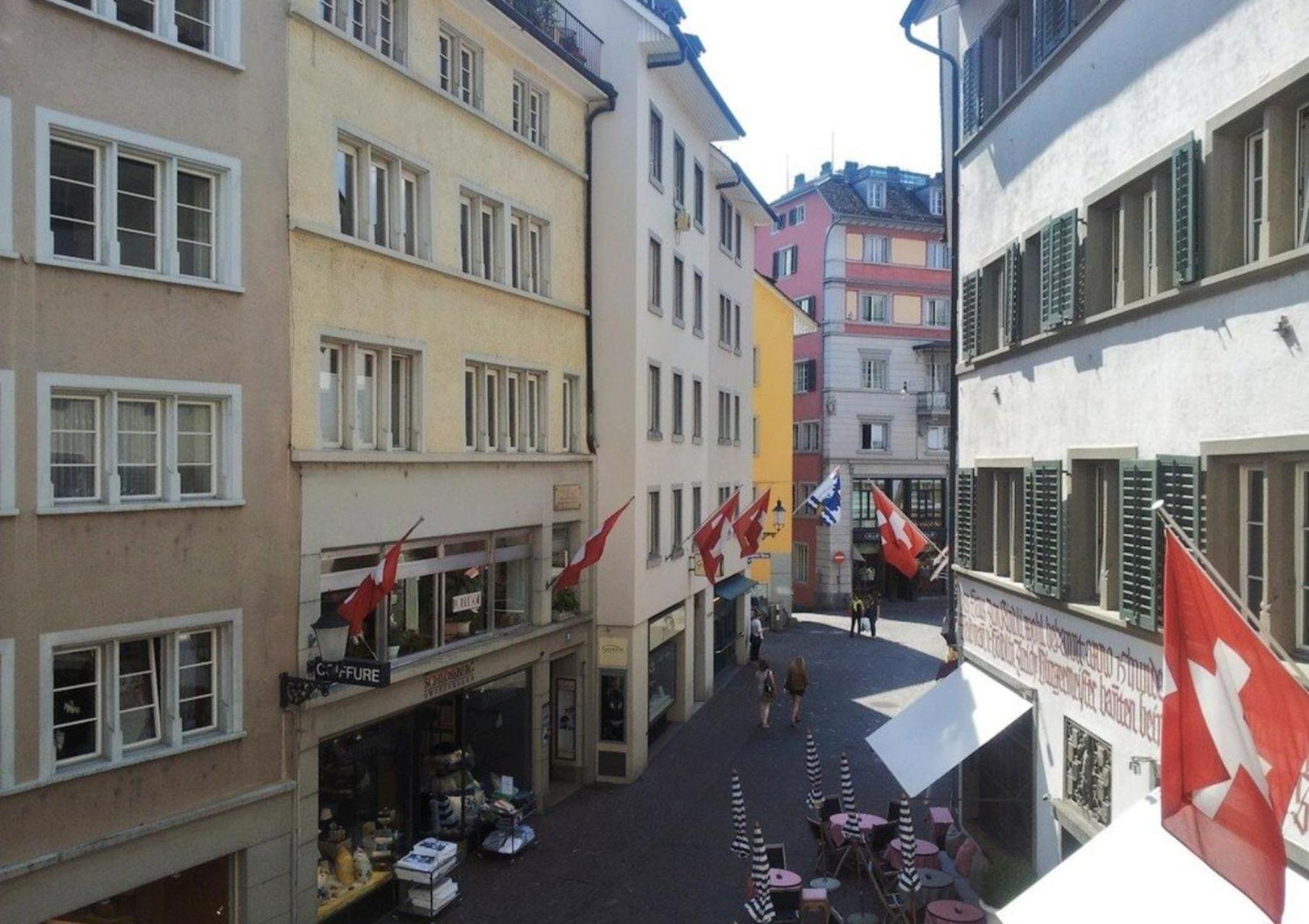 Pedestrian Area Close To Bahnhofstrasse Zürich Kültér fotó